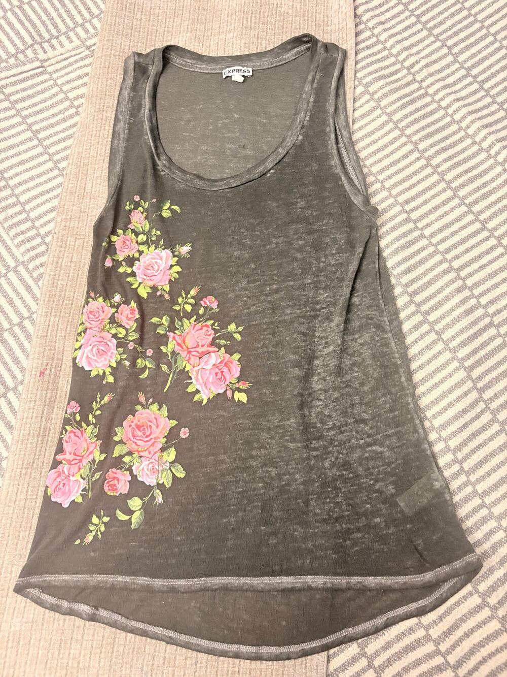 Women’s Express tank size XS